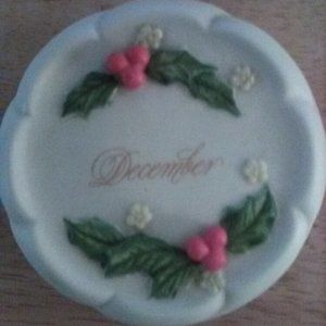 White Ceramic Trinket / Ring Box